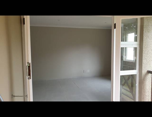 2 BEDROOM APARTMENT FOR SALE IN HILLCREST CENTRAL